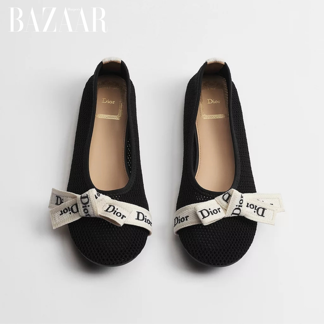 Giày Dior nâng niu bàn chân Địch Lệ Nhiệt Ba như một món quà插图2