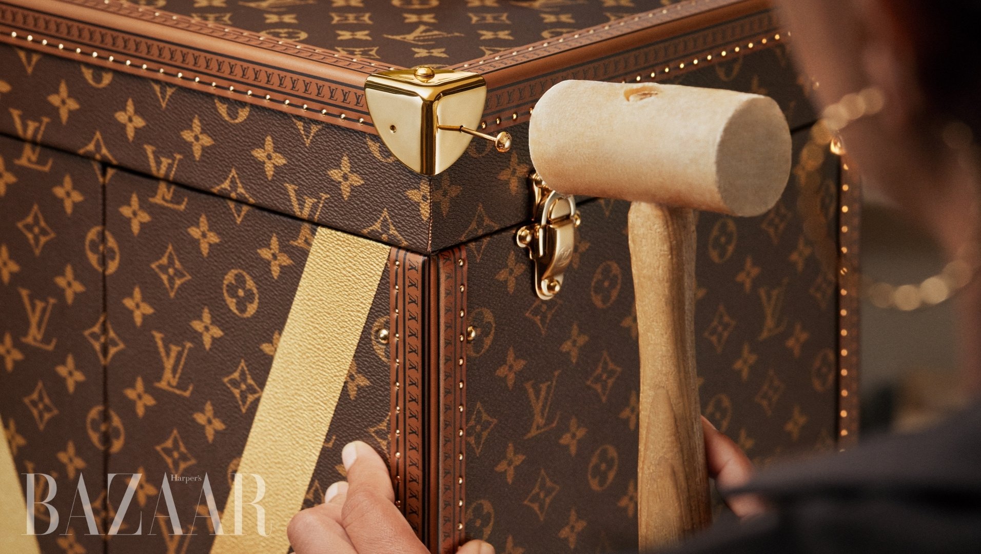 Louis Vuitton chế tác rương đựng Cúp vô địch FIFA World Cup 2026插图5