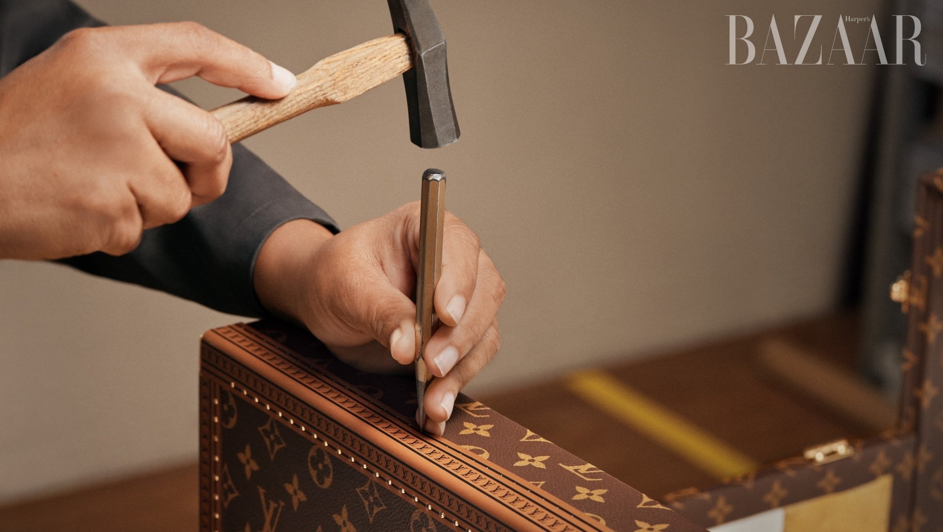 Louis Vuitton chế tác rương đựng Cúp vô địch FIFA World Cup 2026插图2