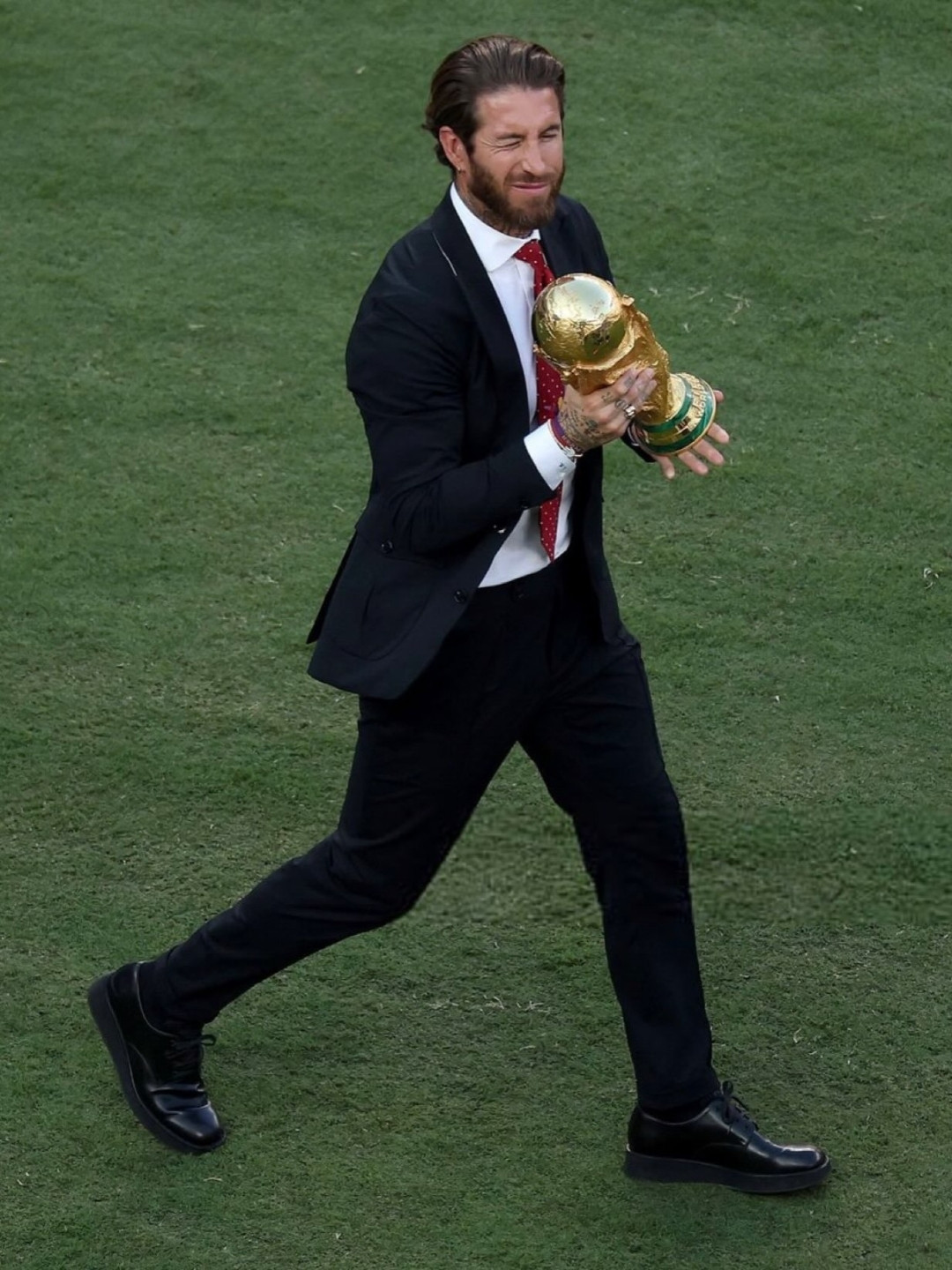 Sergio Ramos không còn thi đấu nhưng vẫn thu hút sự chú ý tại World Cup 2026 vì quá lịch lãm插图