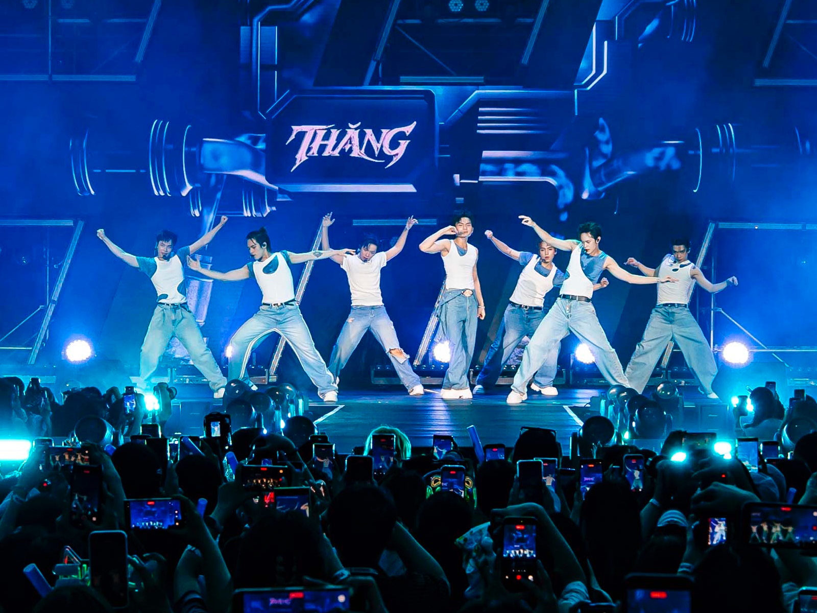 Uprize-fan-meeting-album thang