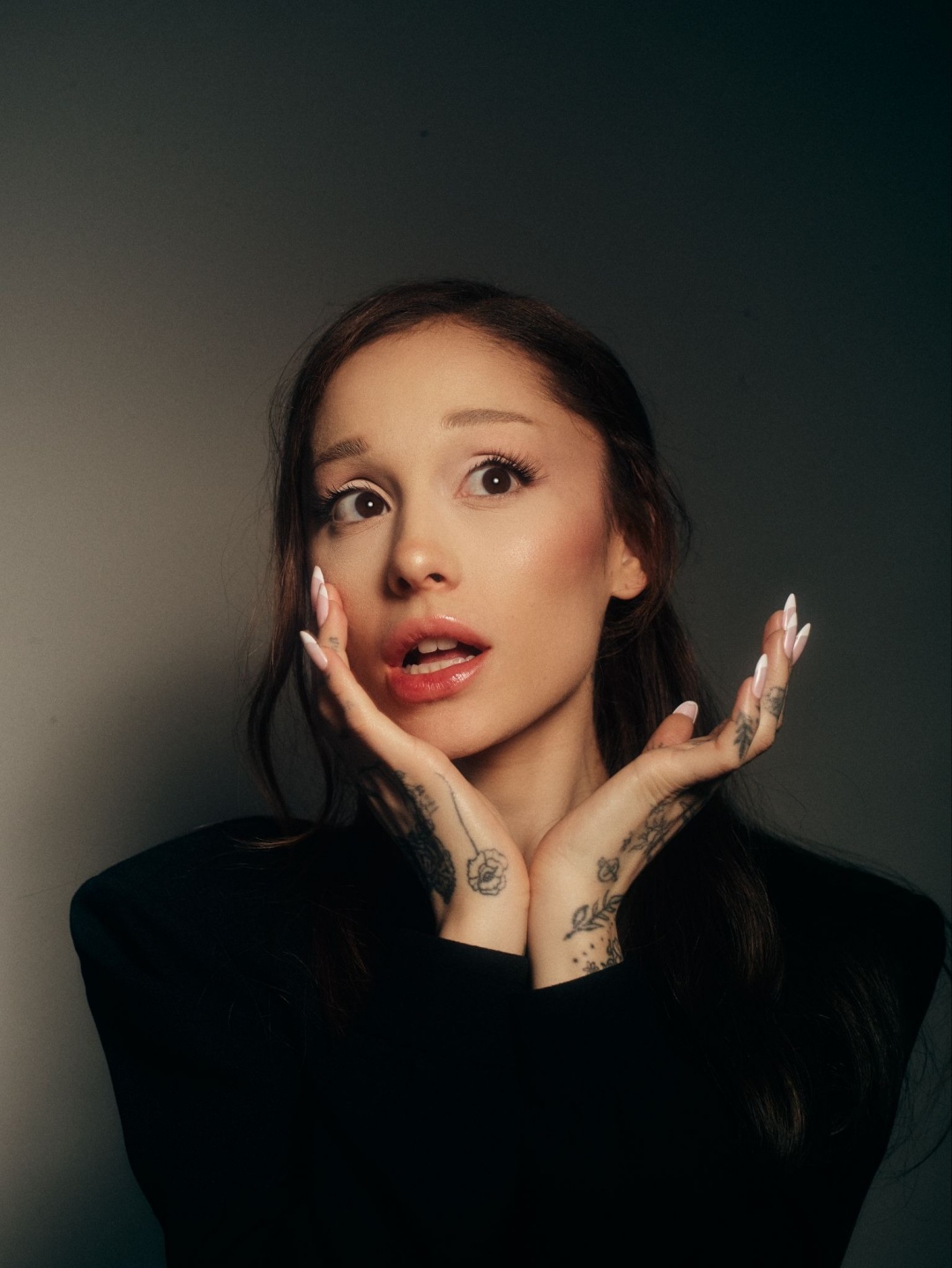 Ariana Grande tái xuất làng nhạc với album Petal插图4