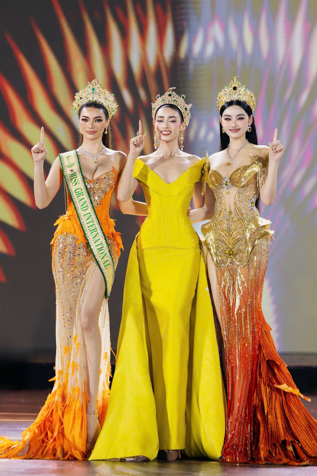 miss-grand-vietnam-2026-emoura-pham-la-ai