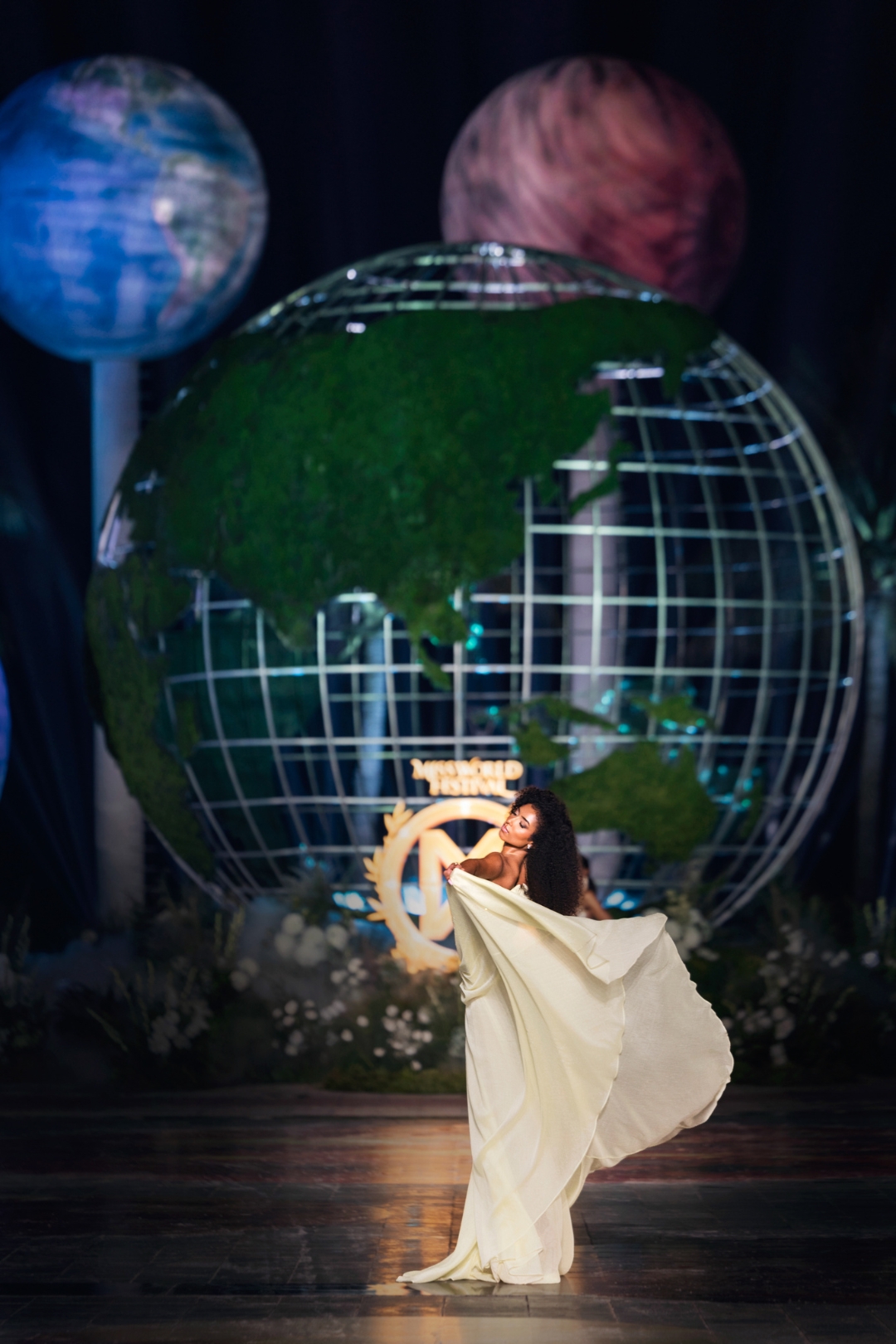 SÂN KHẤU VBFF 16 MISS WORLD