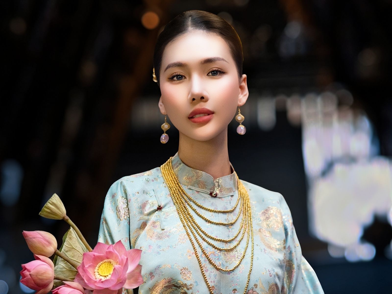 Hoa hậu Bùi Quỳnh Hoa lấn sân điện ảnh với phim Chị Chị Em Em 3插图2