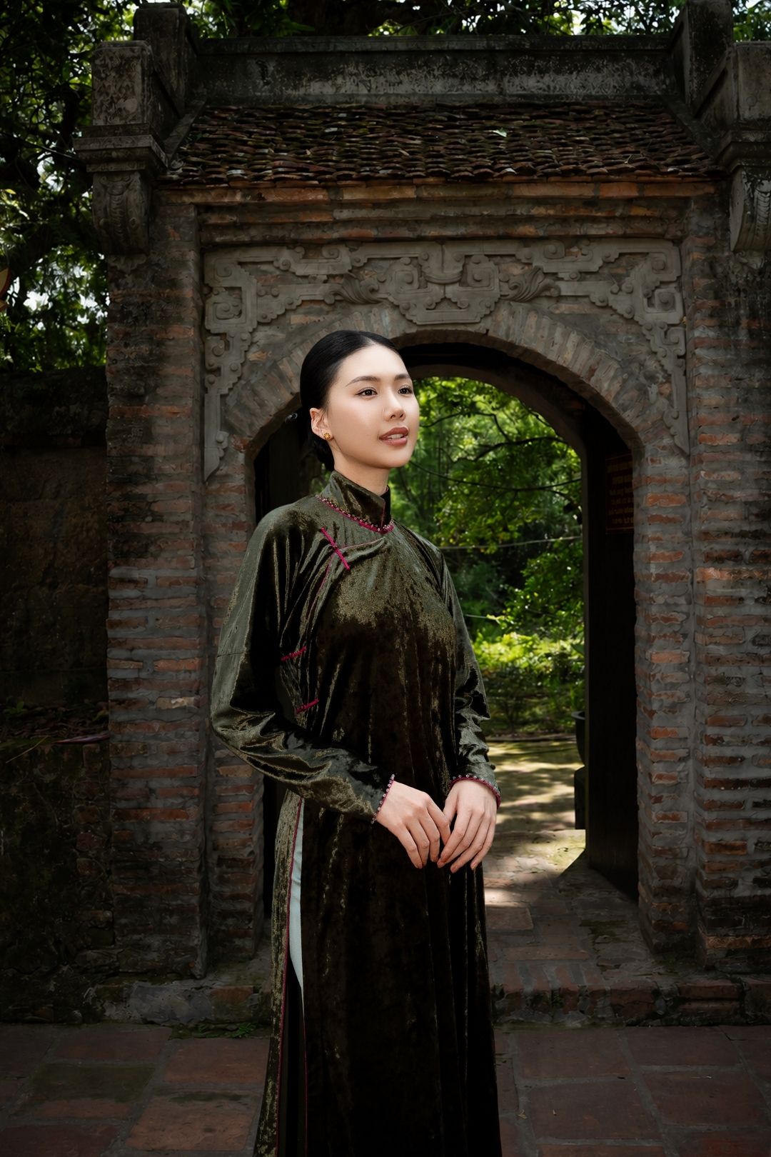 Hoa hậu Bùi Quỳnh Hoa lấn sân điện ảnh với phim Chị Chị Em Em 3插图3