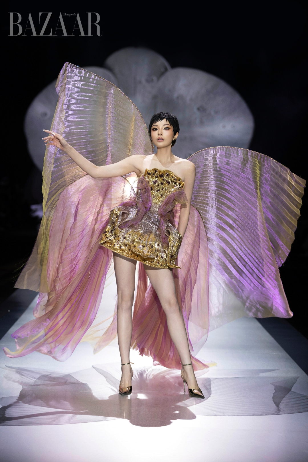 bzvn-chung-thanh-phong-ctp-no-3-show-ky-duyen (2)