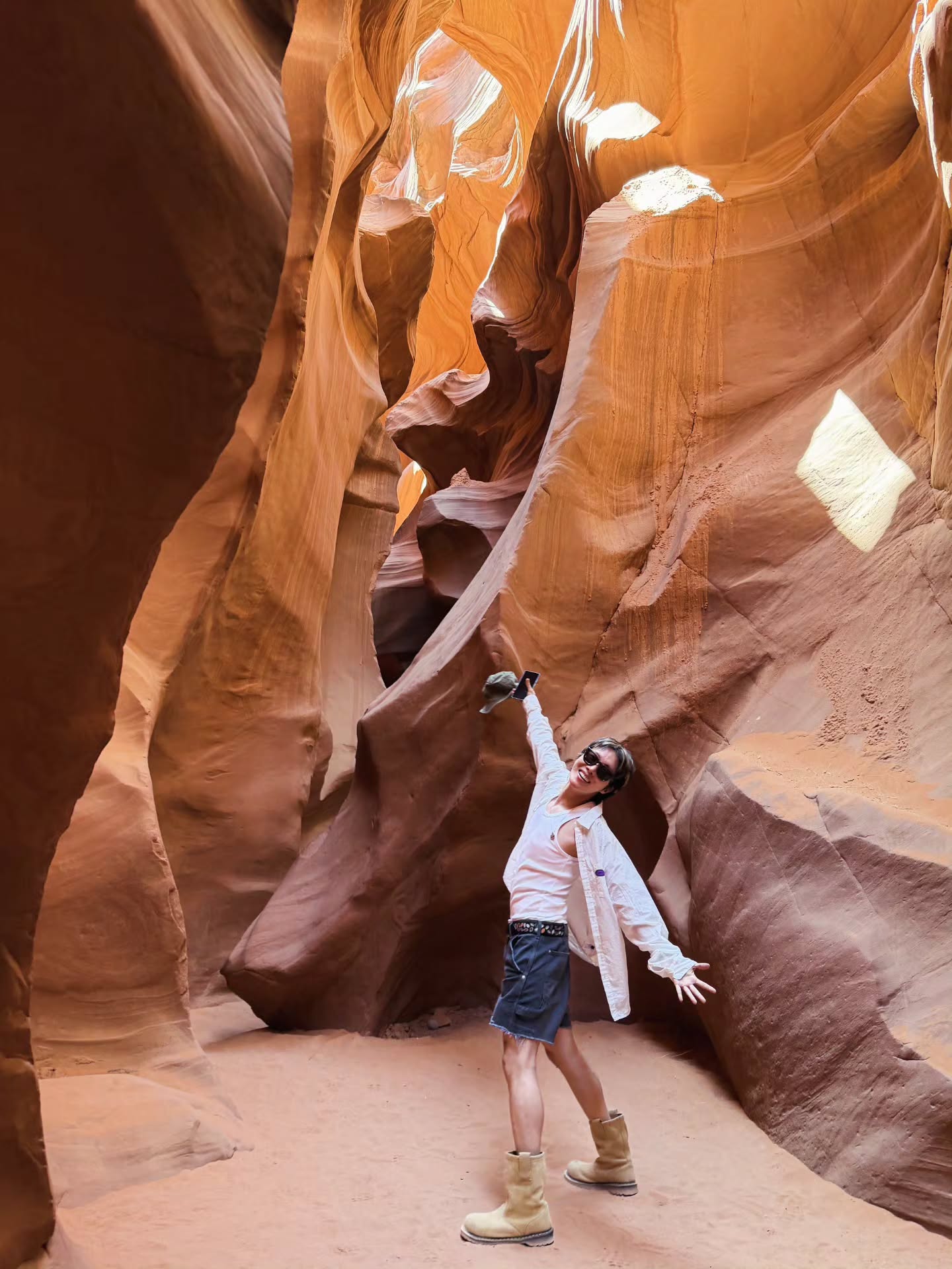 bzvn-j-hope-bts-antelope-canyon-hem-nui-linh-duong (3)