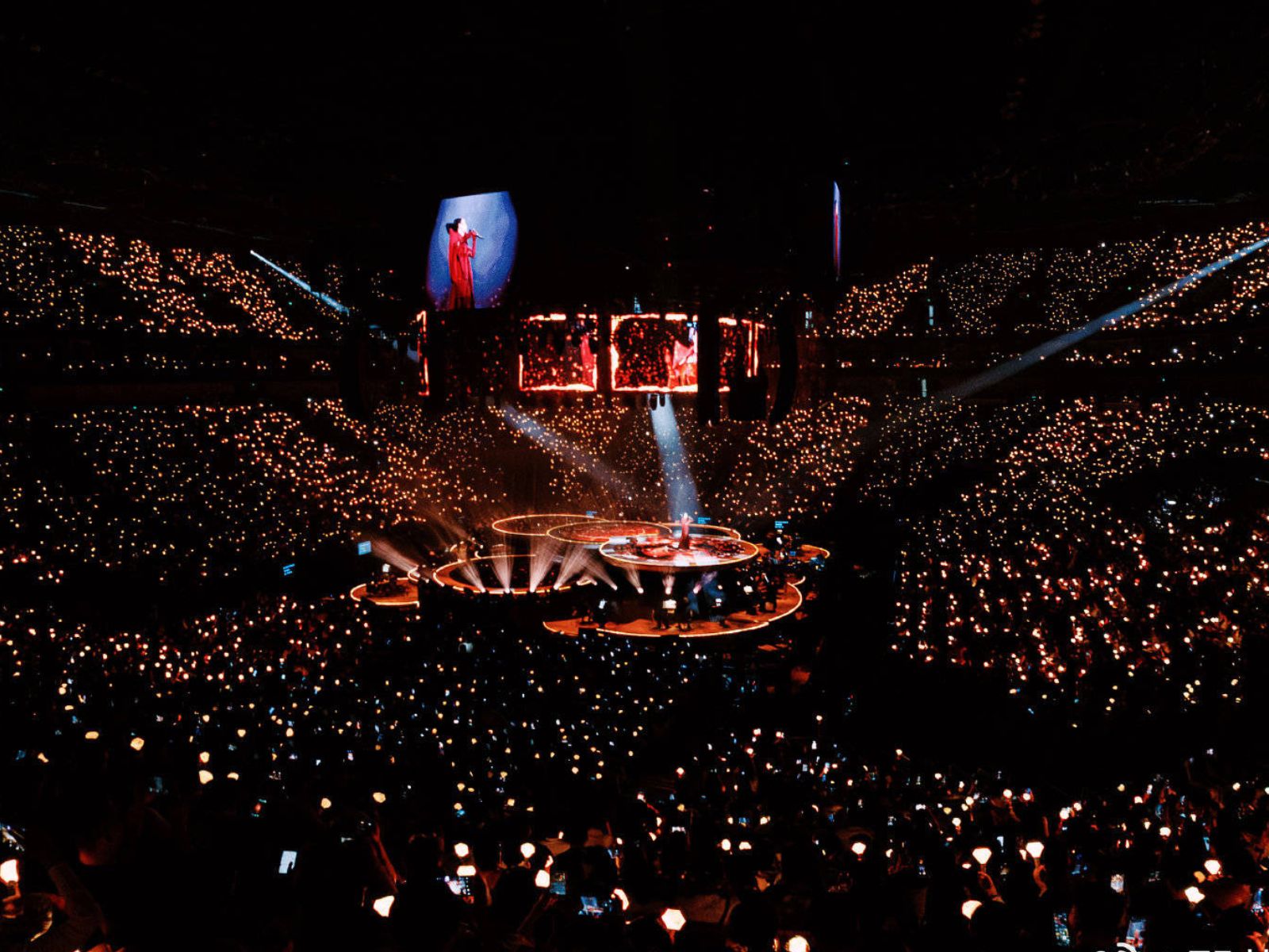 bzvn-nu-hoang-am-nhac-hoa-ngu-na-anh-moi-tieu-chien-song-ca-tai-concert-ca-nhan- 3