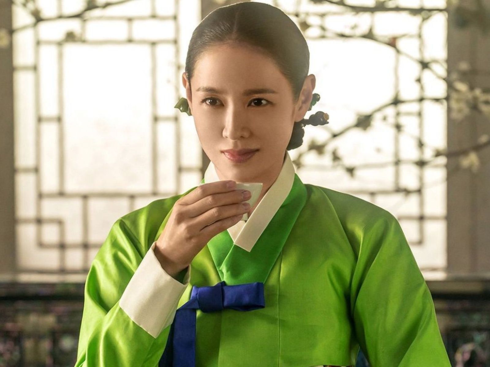 Son Ye Jin xé bỏ hình ảnh ngọt ngào trong phim cổ trang 18+ The Scandal của Netflix插图