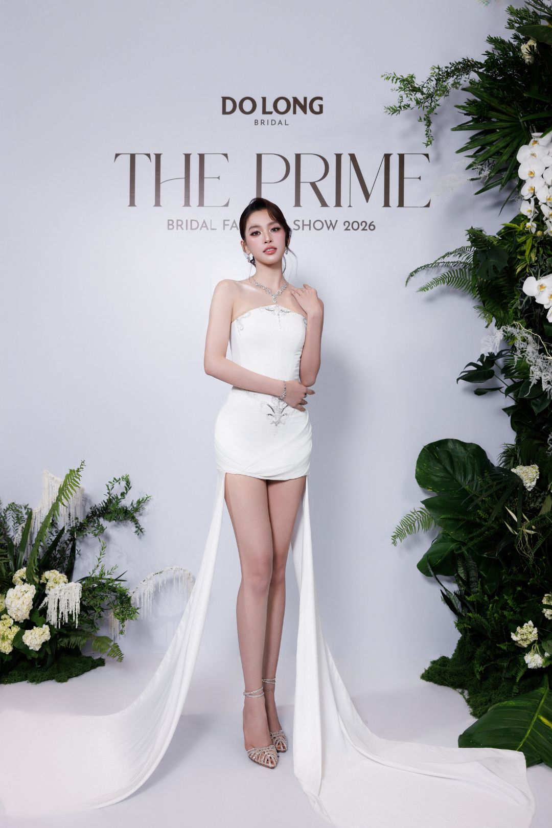 Trịnh Thăng Bình, Đinh Mạnh Ninh hóa chú rể cùng NTK Đỗ Long插图7 Trịnh Thăng Bình, Đinh Mạnh Ninh hóa chú rể cùng NTK Đỗ Long插图7