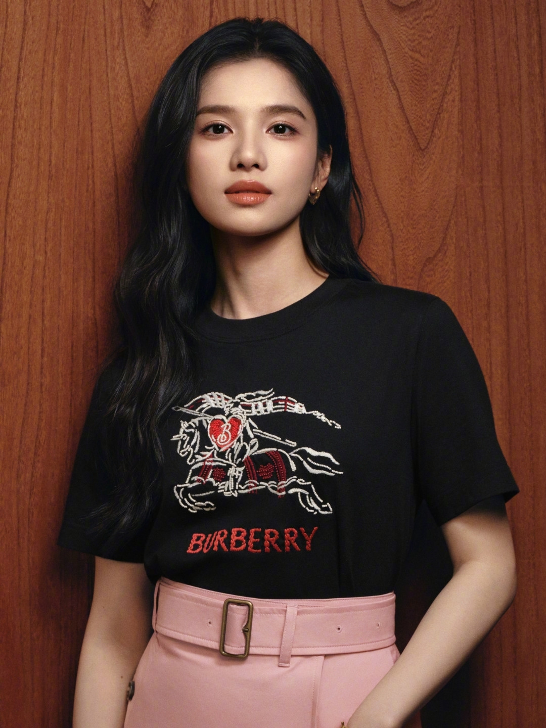 Burberry se duyên cho Trương Tịnh Nghi và Trương Khang Lạc插图5