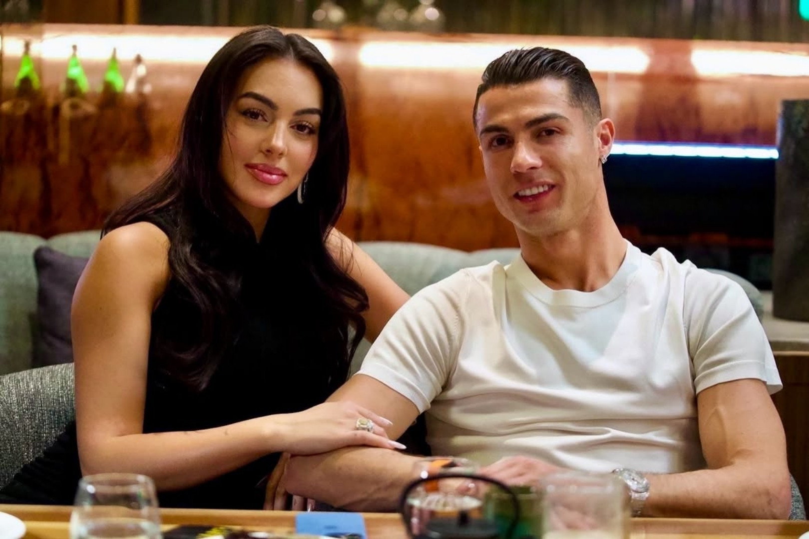 Cristiano Ronaldo và Georgina Rodríguez kết hôn sau một thập kỷ bên nhau插图