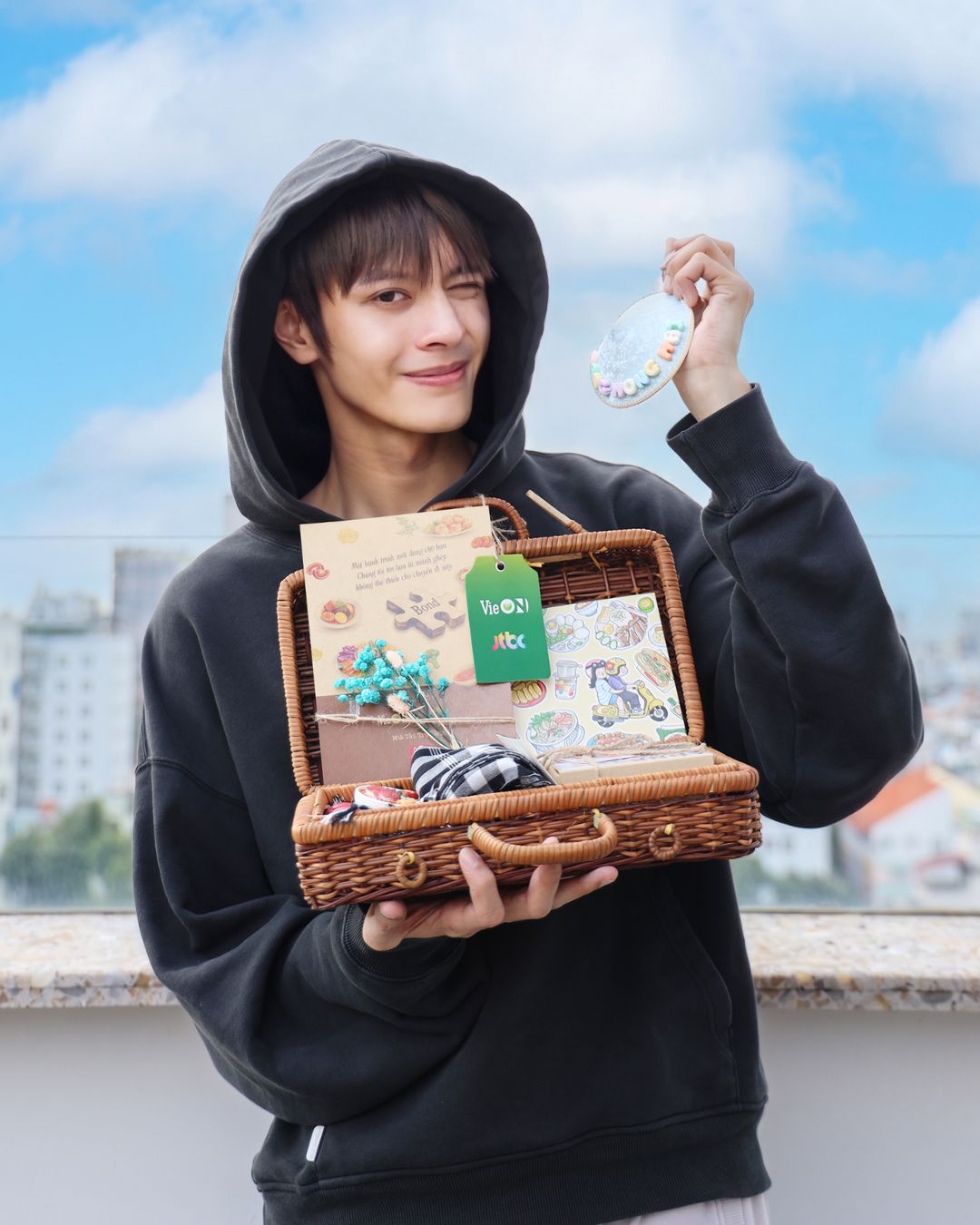 song-ji-hyo-cung-dillan-va-dang-hong-hai