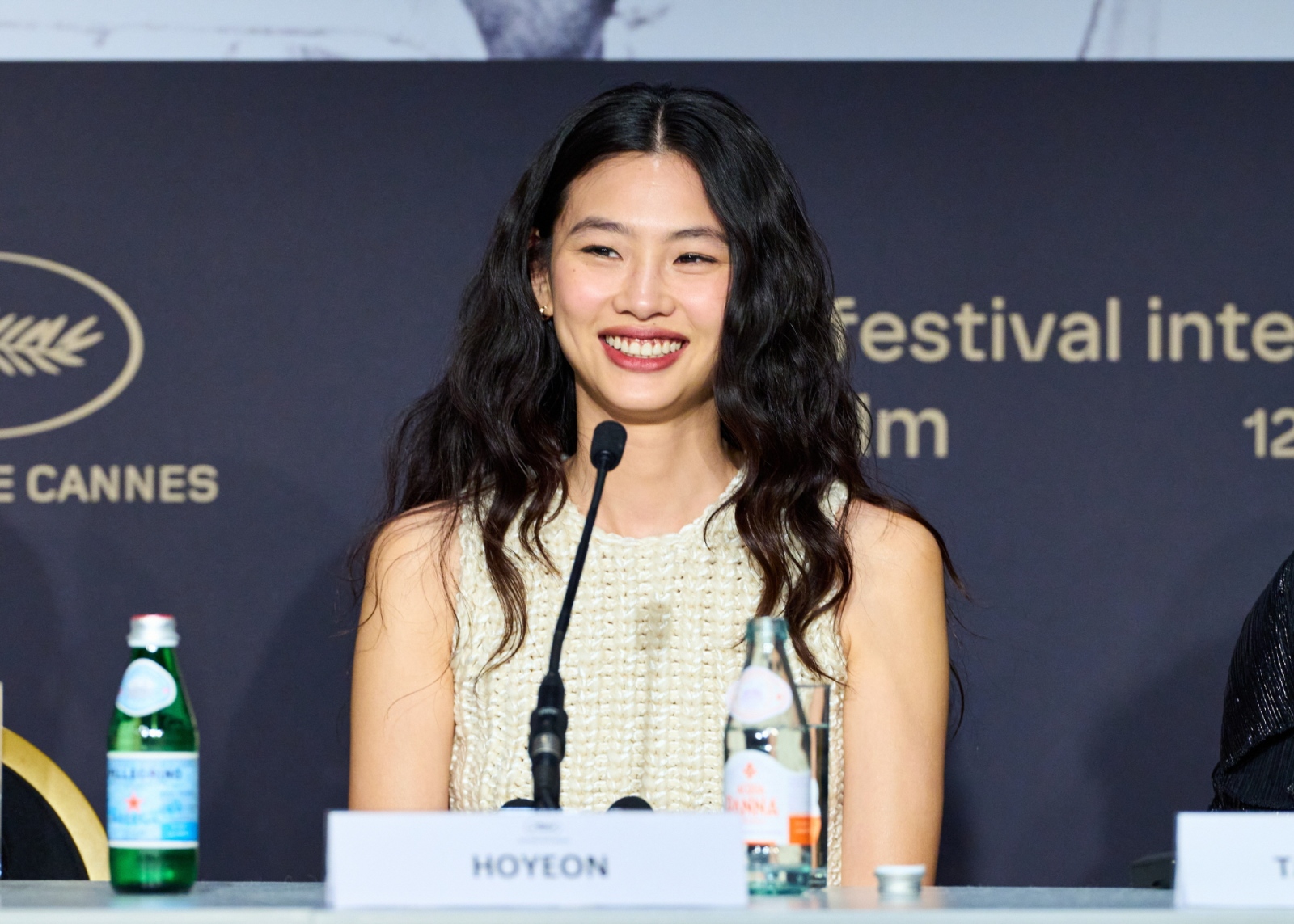 jung-ho-yeon-trong-hope-vung-tu-dia