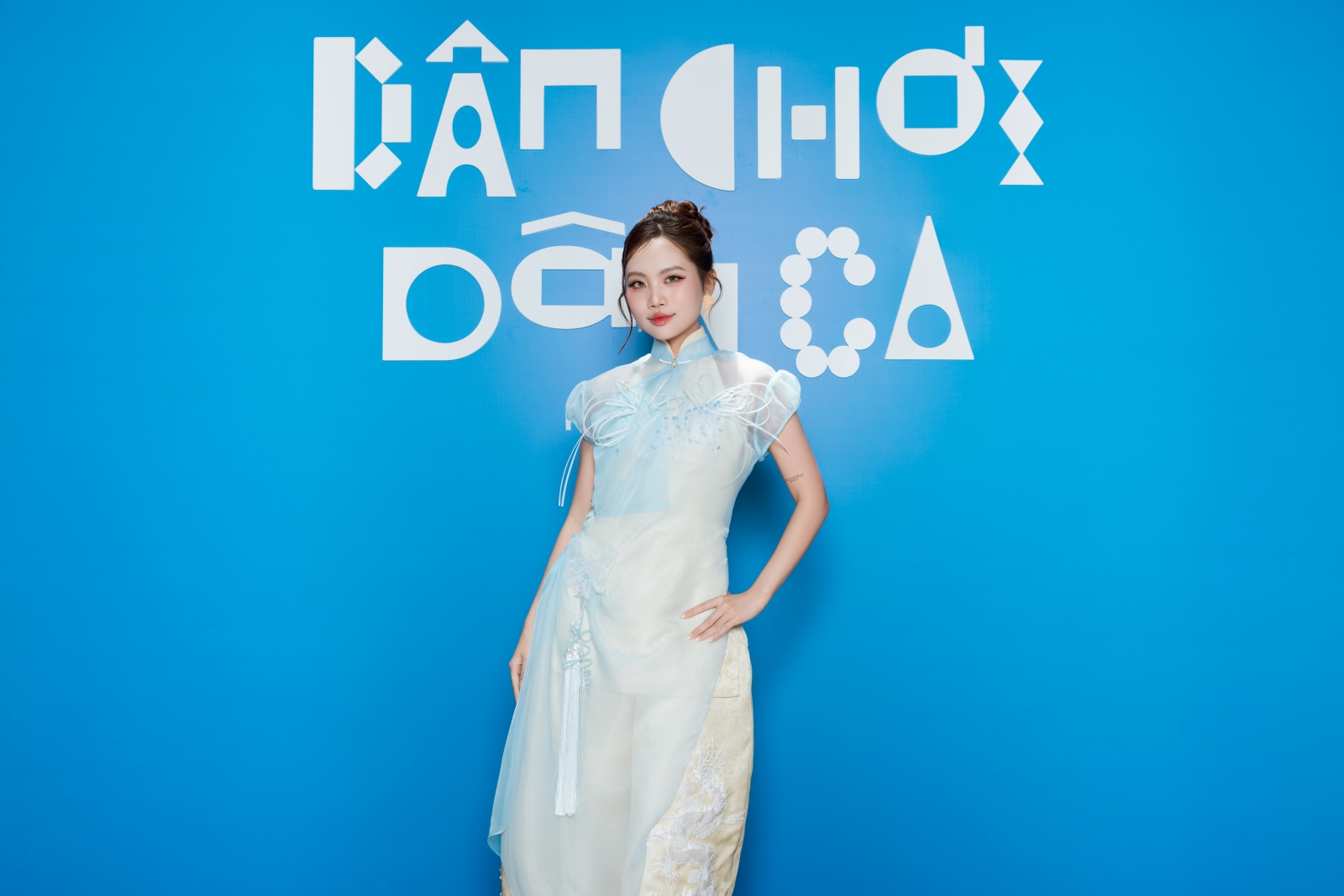 album-dan-choi-dan-ca-phuong-my-chi