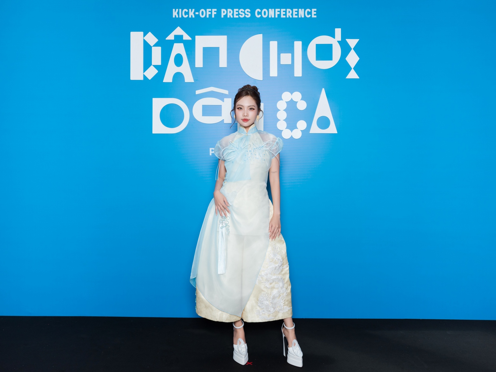 album-dan-choi-dan-ca-phuong-my-chi