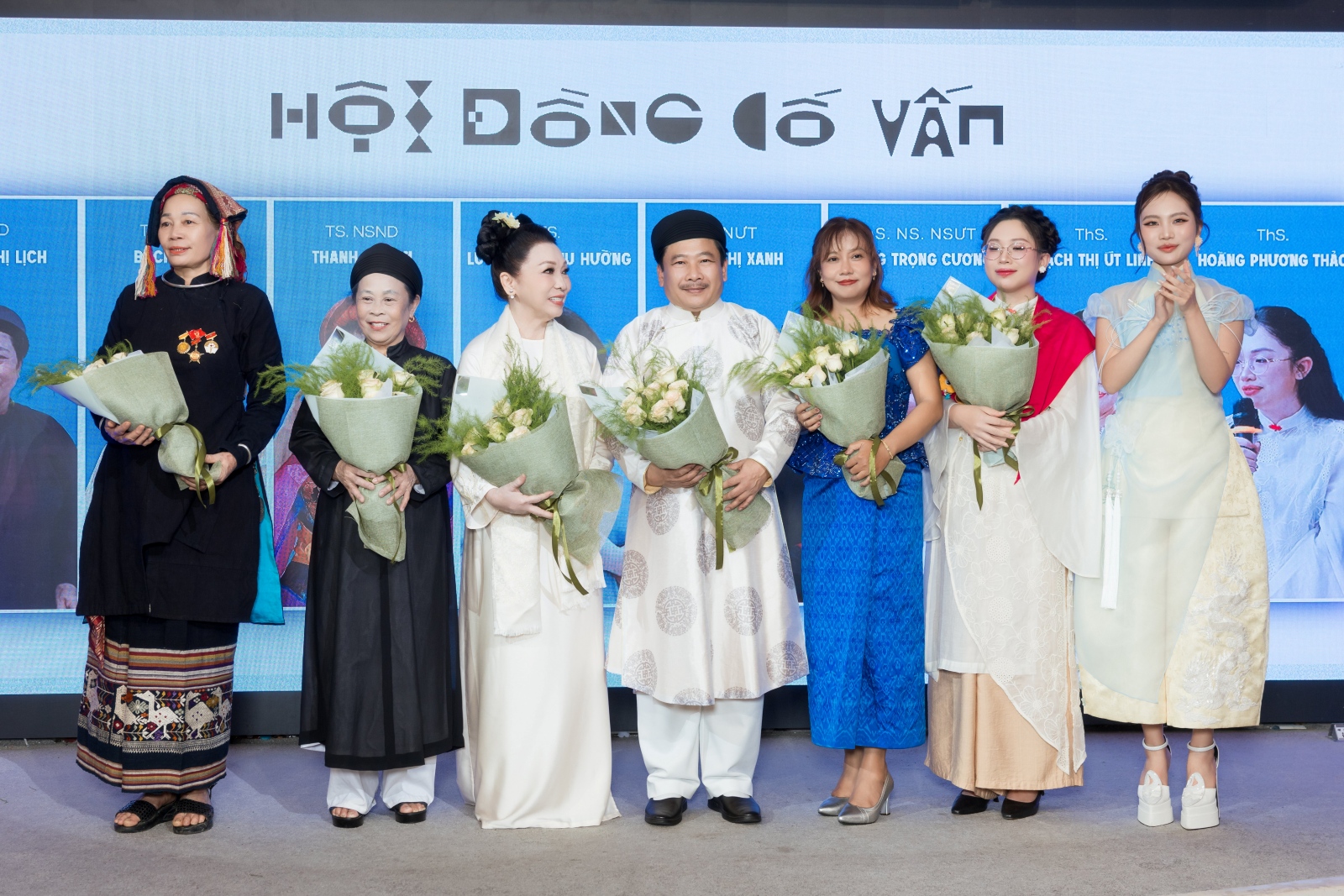 album-dan-choi-dan-ca-phuong-my-chi