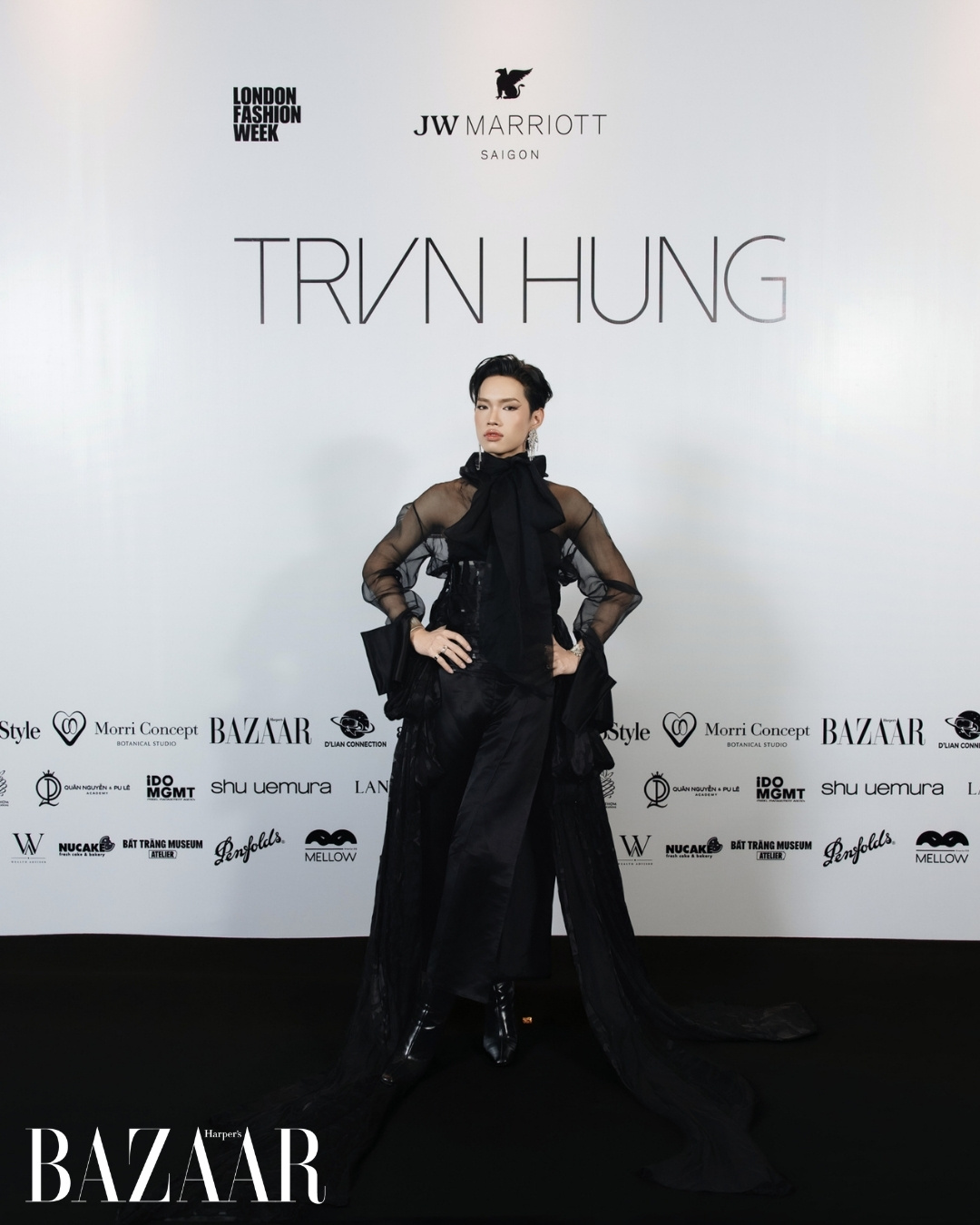 Thảm đỏ kỷ niệm 10 năm TRAN HUNG rực rỡ như vườn hoa插图16