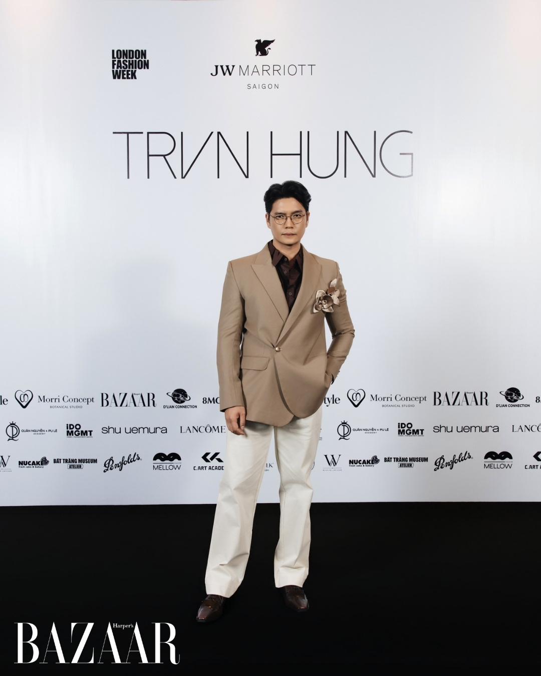 Thảm đỏ kỷ niệm 10 năm TRAN HUNG rực rỡ như vườn hoa插图18
