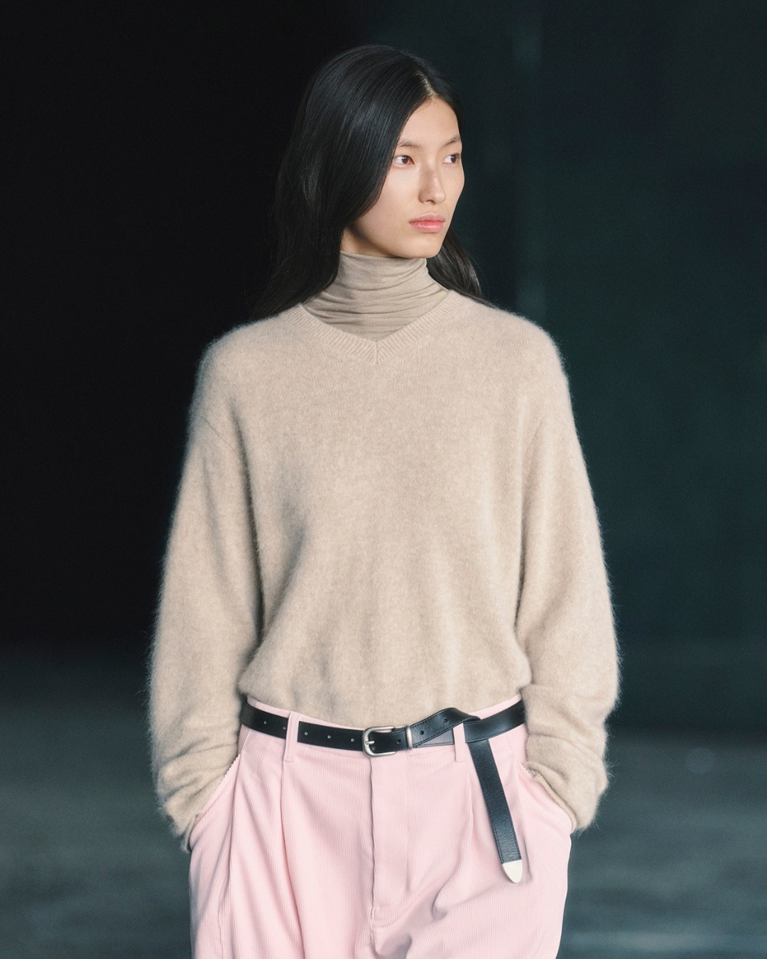 Clare Waight Keller “giấu” kỹ nghệ Haute Couture trong UNIQLO : C Thu/Đông 2026插图11