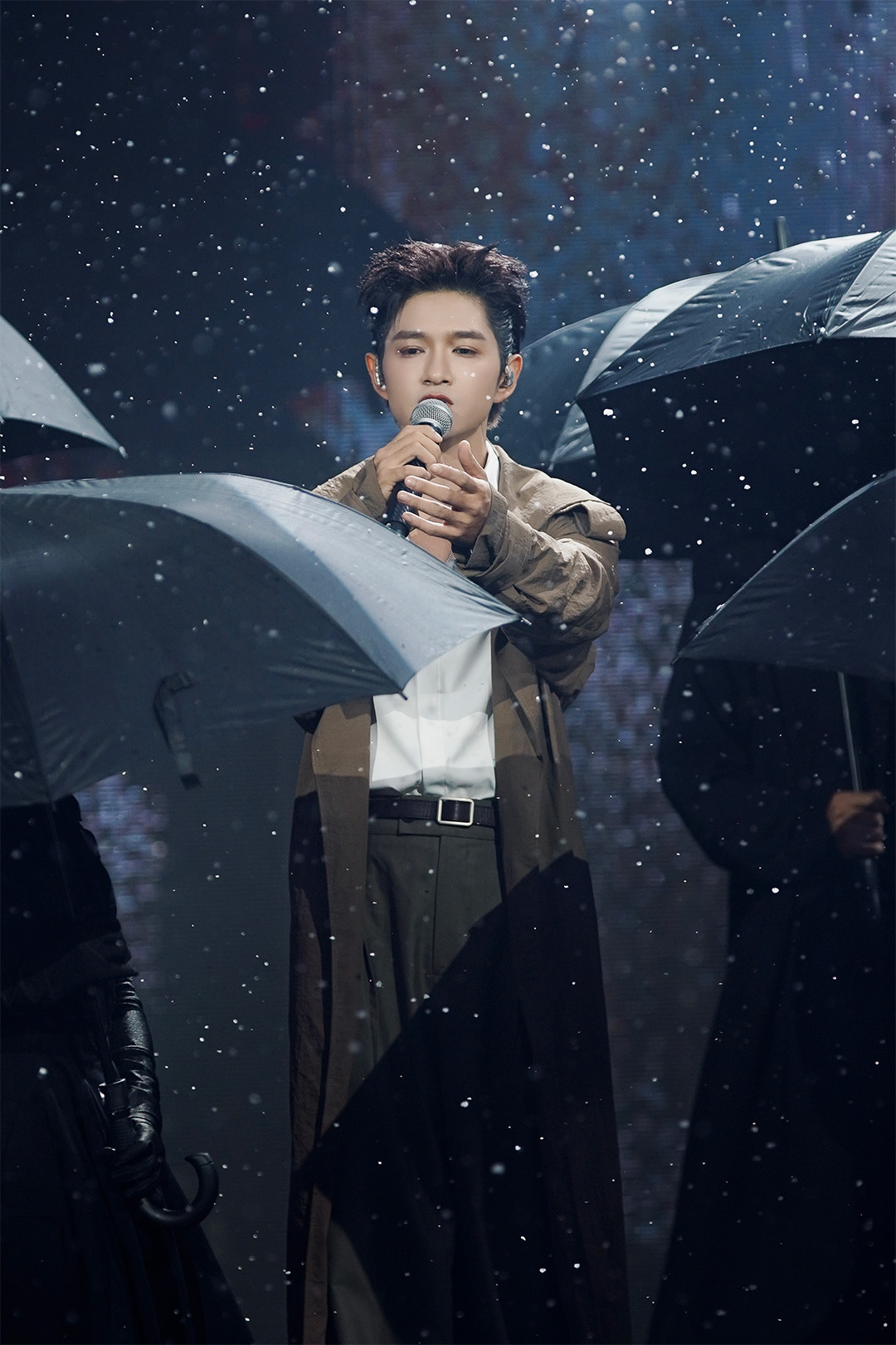 Sáu màu giọng khác nhau của Nhà Lục Lạc kiến tạo bản ballad Có Khi插图2 Sáu màu giọng khác nhau của Nhà Lục Lạc kiến tạo bản ballad Có Khi插图2