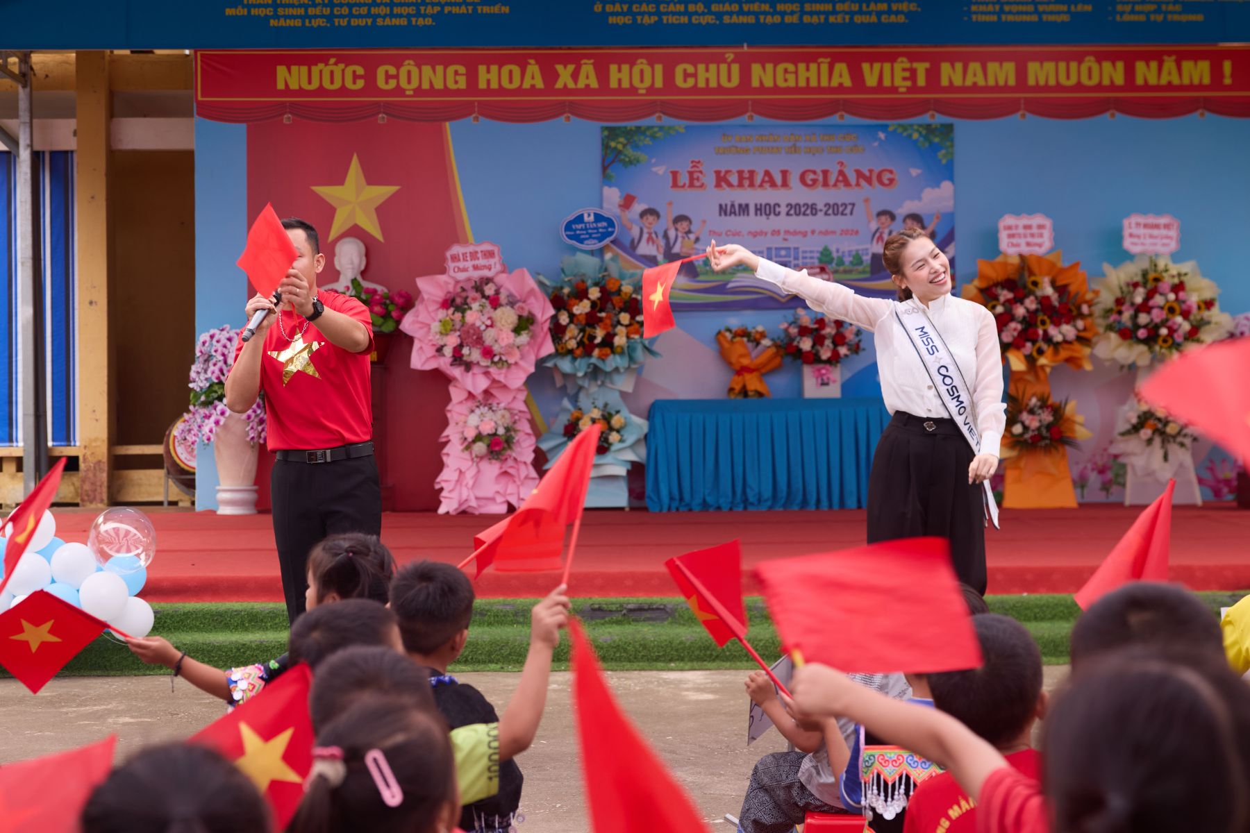 bzvn do cam ly miss cosmo 2026 du an cong dong caravan for youth00006