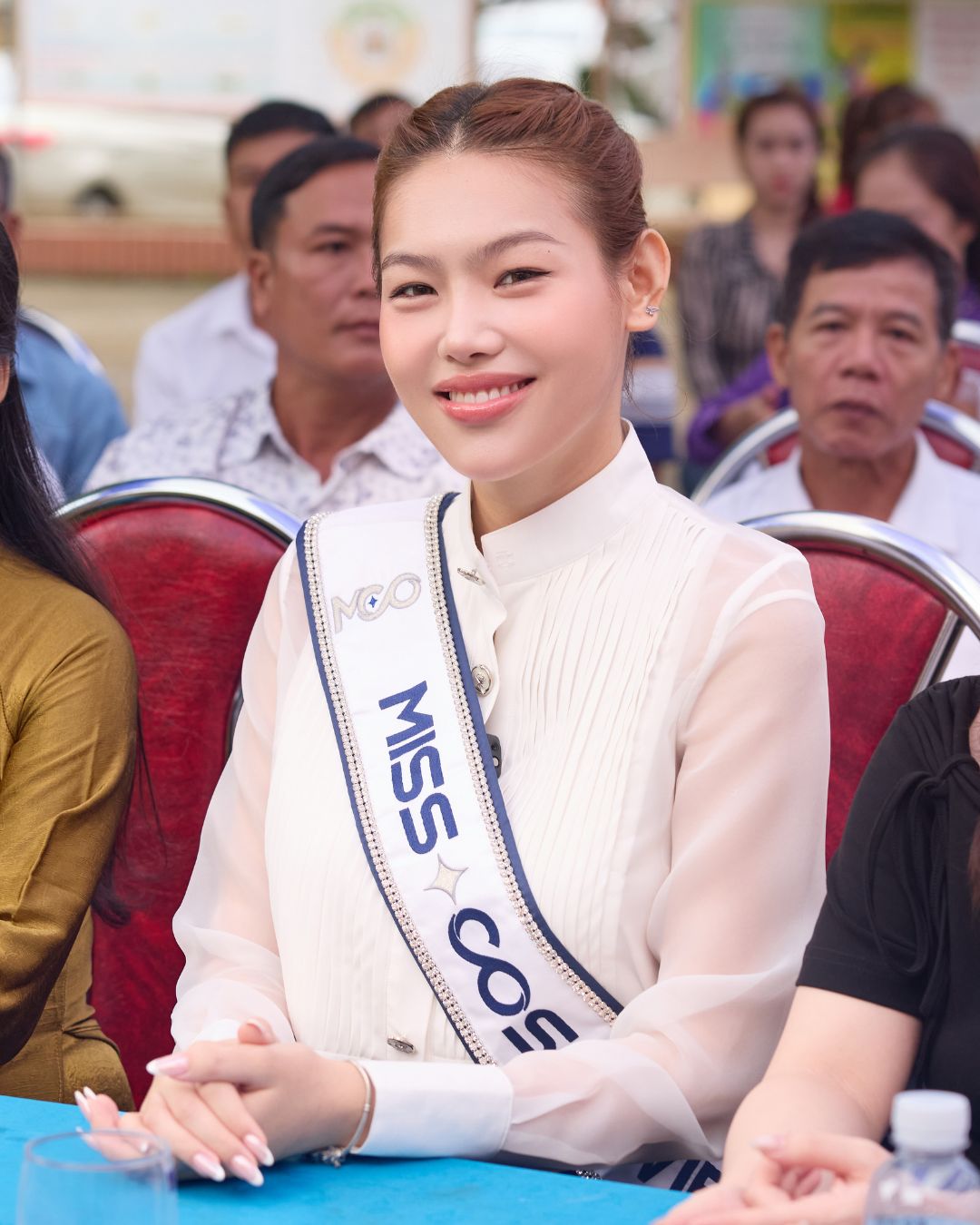 bzvn do cam ly miss cosmo 2026 du an cong dong caravan for youth00008