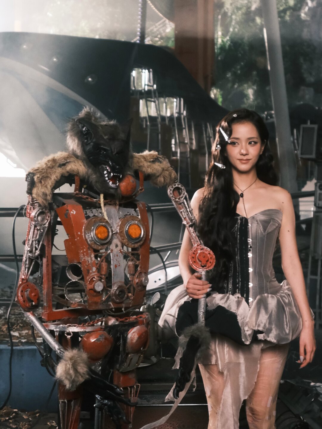 bzvn jisoo mv click thoi trang lsoul la lune00004