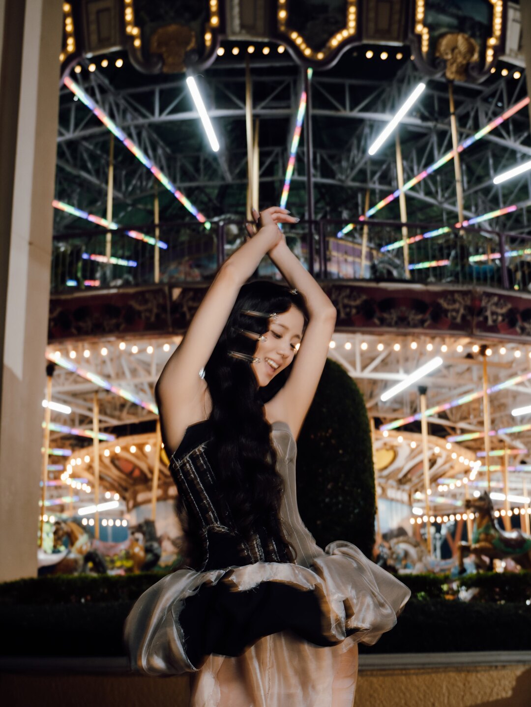 bzvn jisoo mv click thoi trang lsoul la lune00014