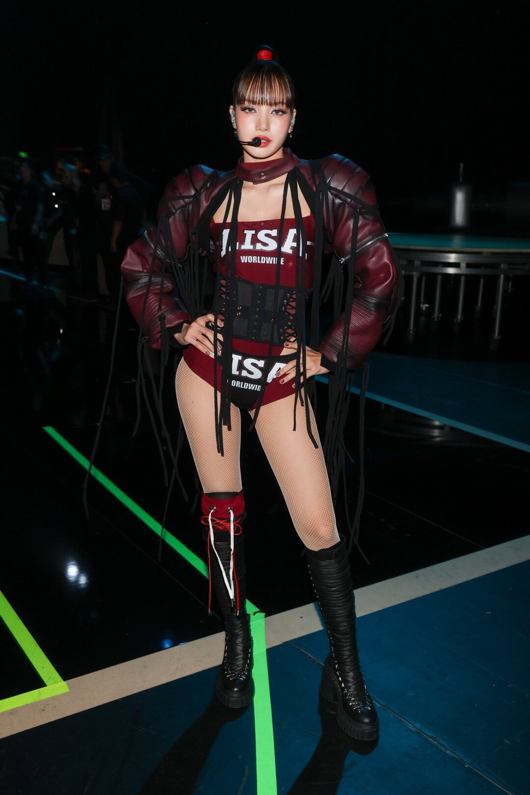 bzvn lisa VMAs 2026 sawadika san khau live (4)