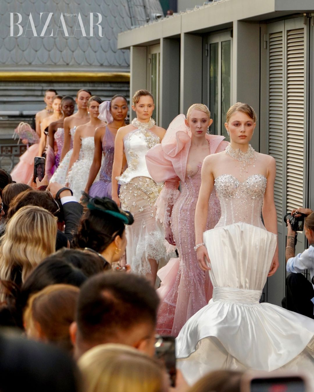 bzvn ntk phong dinh bst tai paris fashion week 2027 paris fashion air (22)