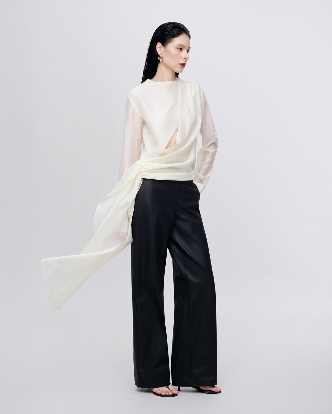 bzvn pham bst he thu 2026 noir blanc00007