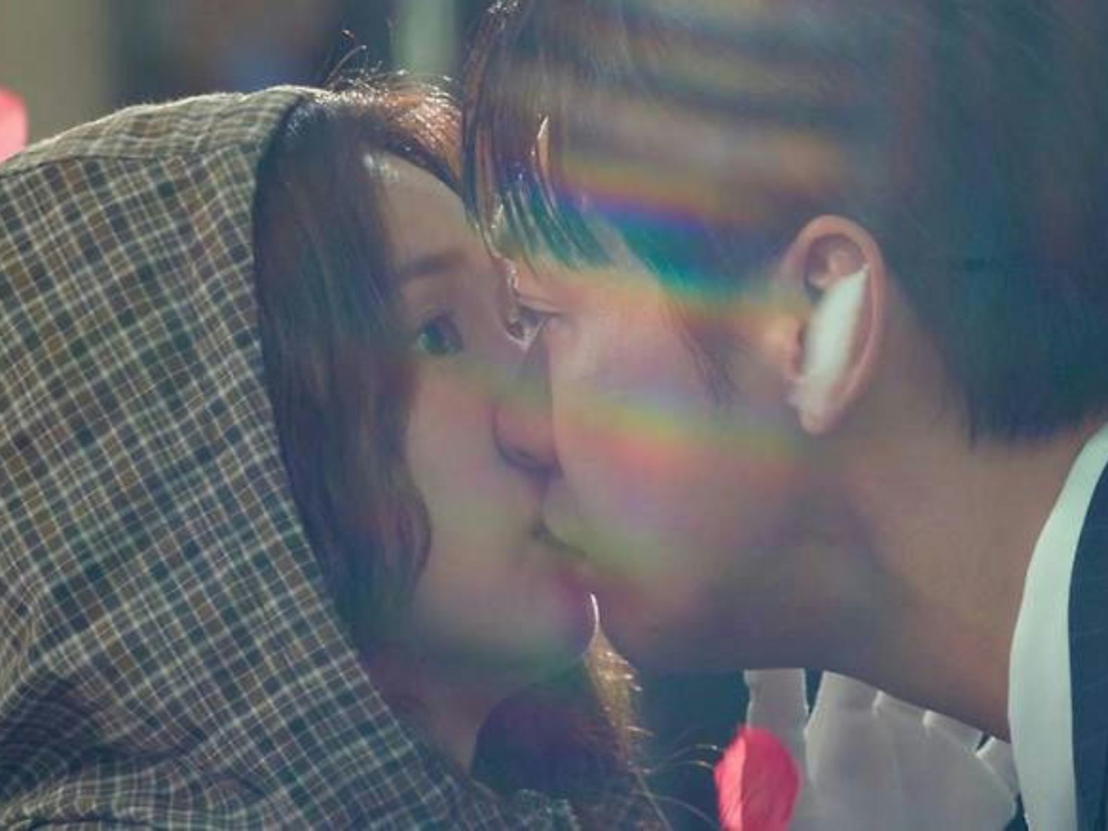 Chae Soo Bin lập hợp đồng “sạc nhịp tim” cùng Kim Young Kwang插图3