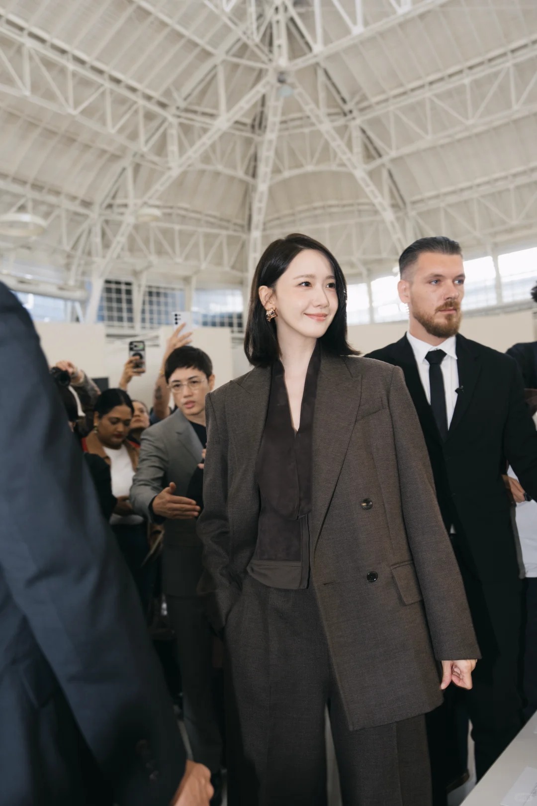 bzvn yoona max mara xuan he 202700006