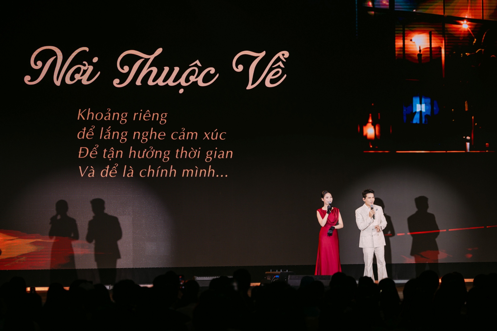 quoc-thien-chieu-fan-het-nac-trong-buoi-meet-greet-dau-tien-trong-su-nghiep