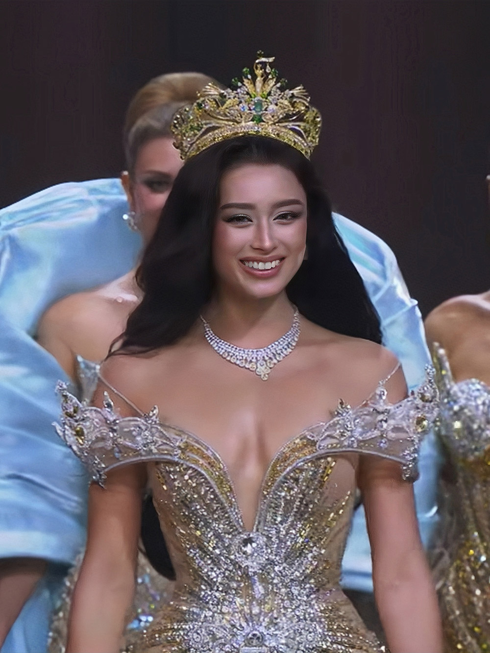 Emoura Phạm giành Á hậu 4, Tanzania đăng quang Miss Grand International 2026插图6 Emoura Phạm giành Á hậu 4, Tanzania đăng quang Miss Grand International 2026插图6
