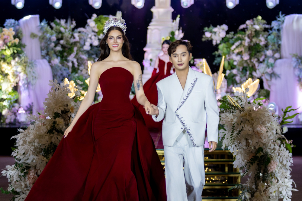 Dàn thí sinh Miss Charm Vietnam khoe sắc vóc trên sàn diễn The Charm Fashion Show插图1 Dàn thí sinh Miss Charm Vietnam khoe sắc vóc trên sàn diễn The Charm Fashion Show插图1