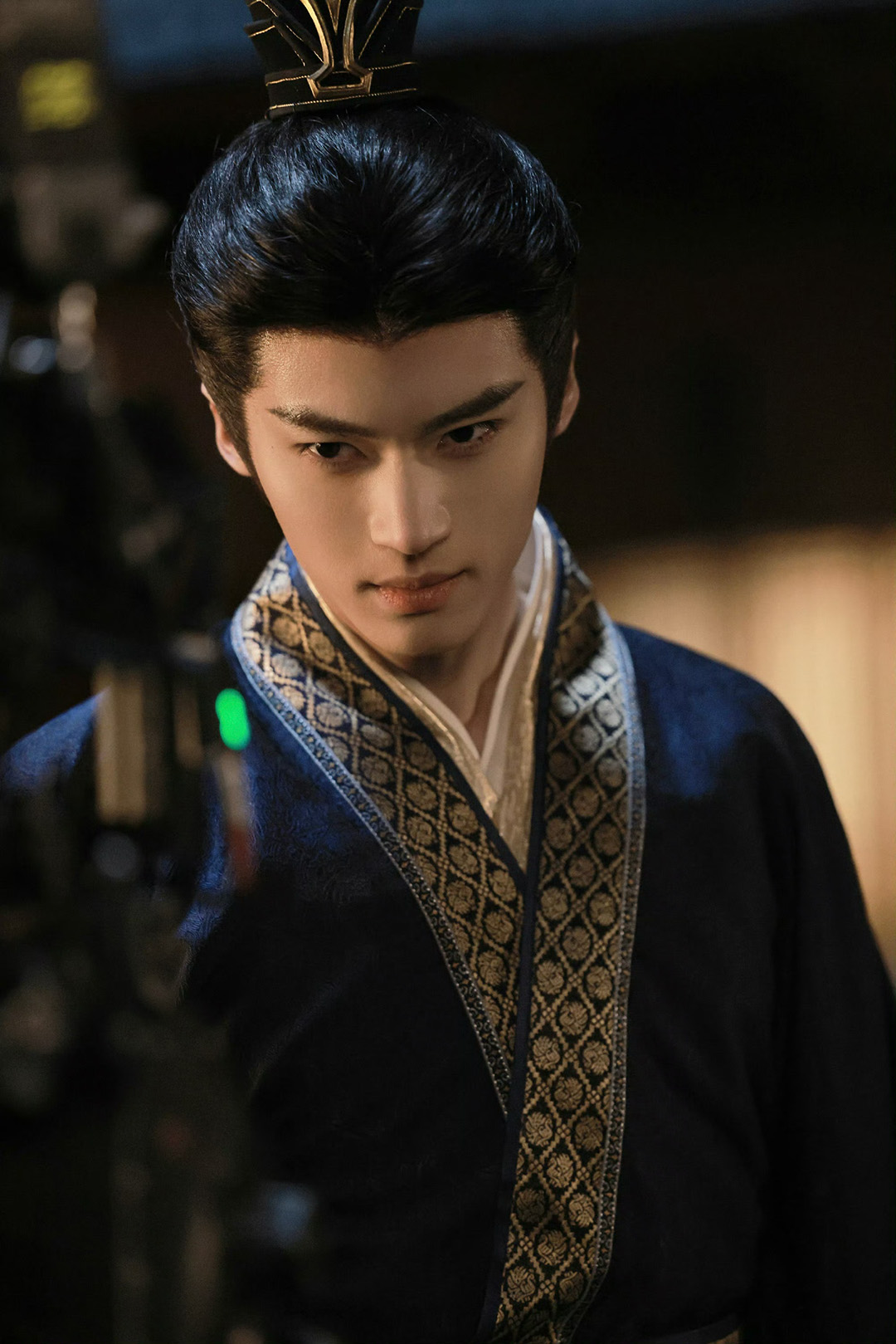 bzvn-diem-an-trong-ga-kim-thoa-dau-chi-co-moi-guong-mat-dep-trai-5