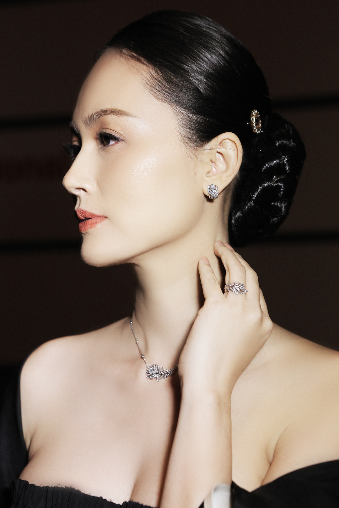 bzvn do thi hai yen lhp busan biff 2026 lam gia khang boucheron (5)