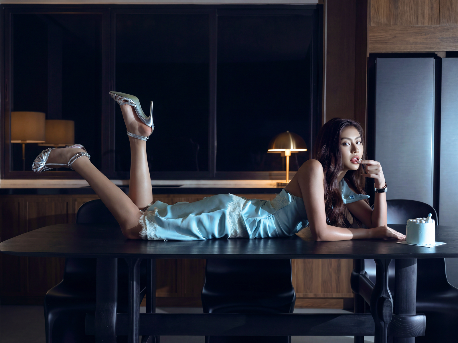 bzvn hoa hau bui xuan hanh tuoi 25 ca si00008