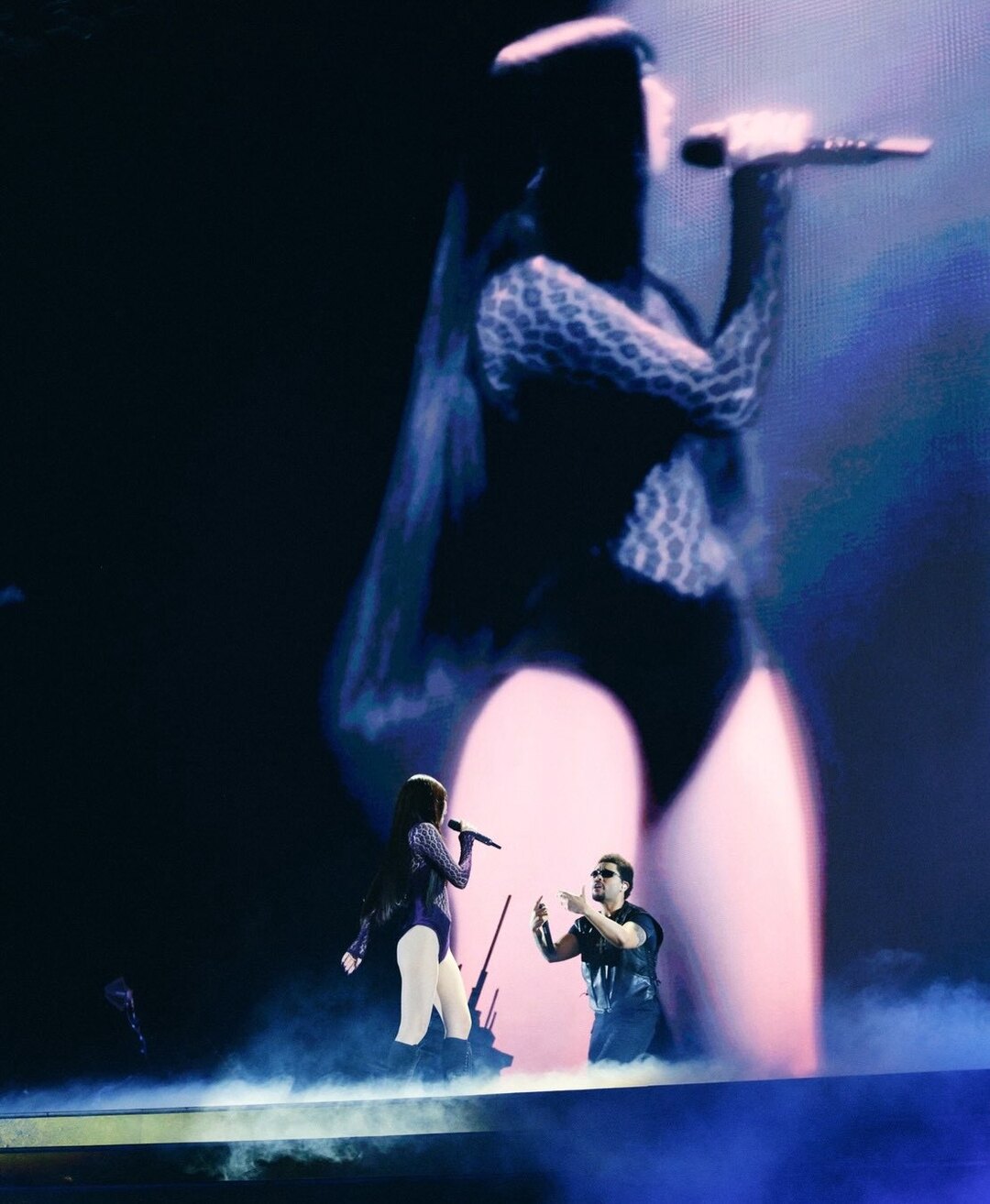 bzvn jennie the weeknd one of the girls live (3)