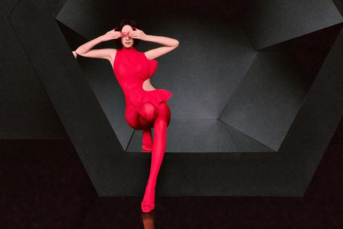 bzvn jisoo mv addicted david koma