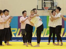 bzvn-man-xe-bang-ten-tao-nen-hon-chien-nghet-tho-dong-thanh-vien-nhat-running-man-viet-nam-2026-thumb