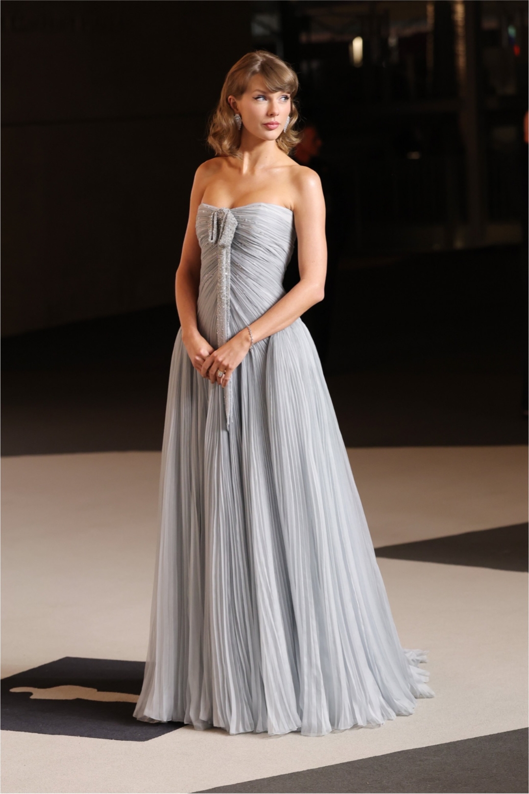 bzvn taylor swift academy museum gala 2026 dior (1)