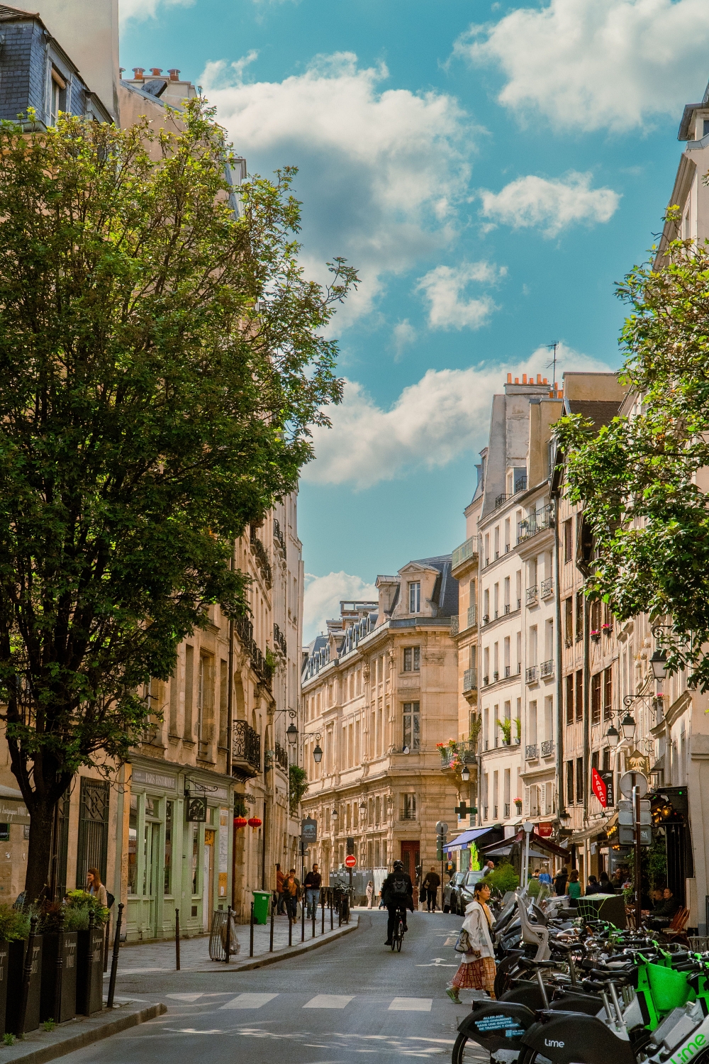 Du lịch Paris thời điểm này có an toàn không