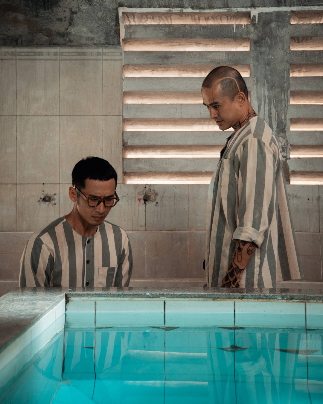 tuan-tran-doi-dau-luong-the-thanh-trong-trailer-trai-giam-hanh-phuc