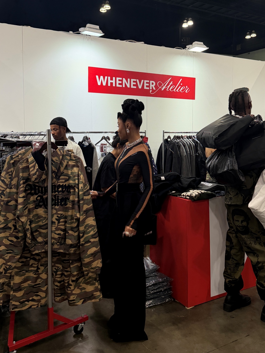 whenever-atelier-dua-thu-cong-viet-buoc-vao-san-choi-streetwear-toan-cau